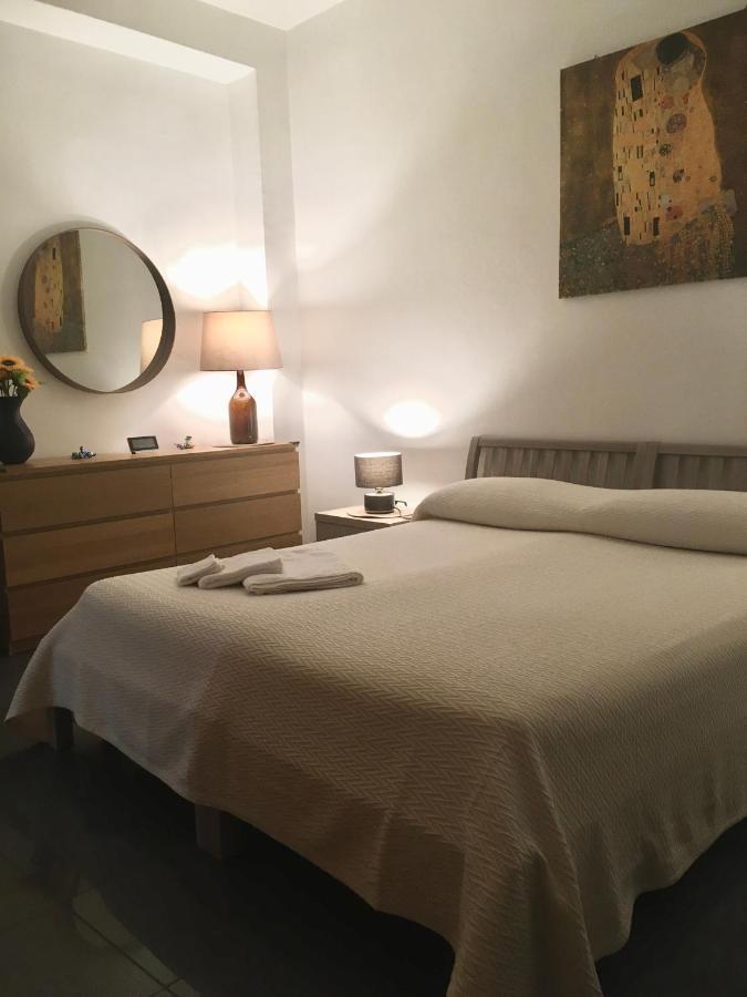 Hotel Blackboard House Bari Exterior foto